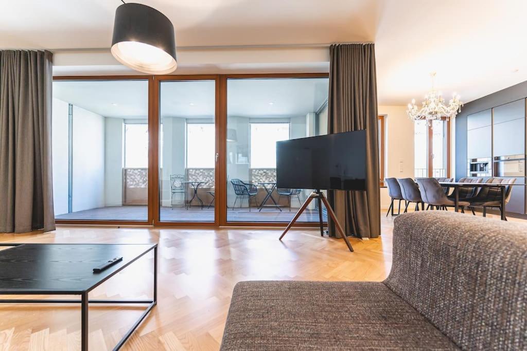 Tip! Erstklassiges 120 Qm Apartment Am Neumarkt ドレスデン エクステリア 写真